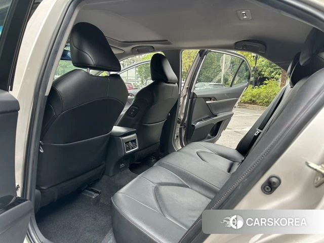 Toyota Camry 2022 Шампань из Китая, фото 2