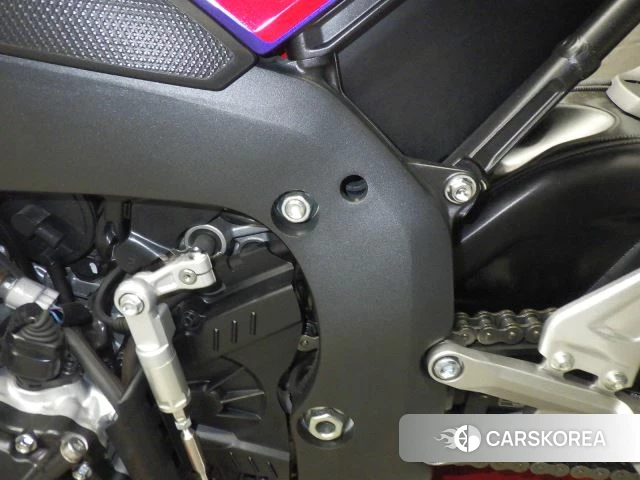 Проданный Honda CBR1000RR-R FIREBLADE id 3949952 из Японии