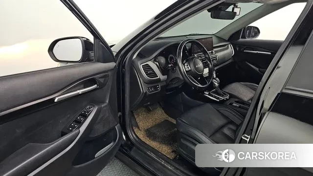 Kia Seltos 2022 Черный из Кореи, фото 2