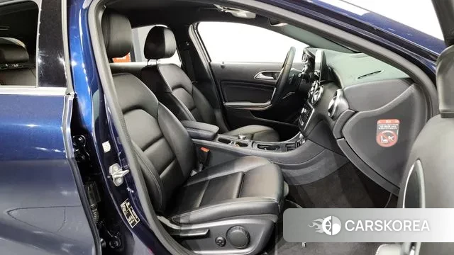 Mercedes-Benz A-Class W176 2018 Синий из Кореи, фото 2