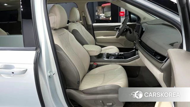 Kia The New Carnival 4th Generation 2025 Серебряный из Кореи, фото 2