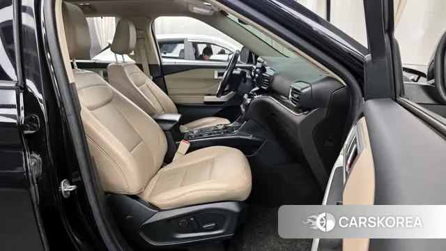 Ford Explorer 6th Generation 2021 Черный из Кореи, фото 2