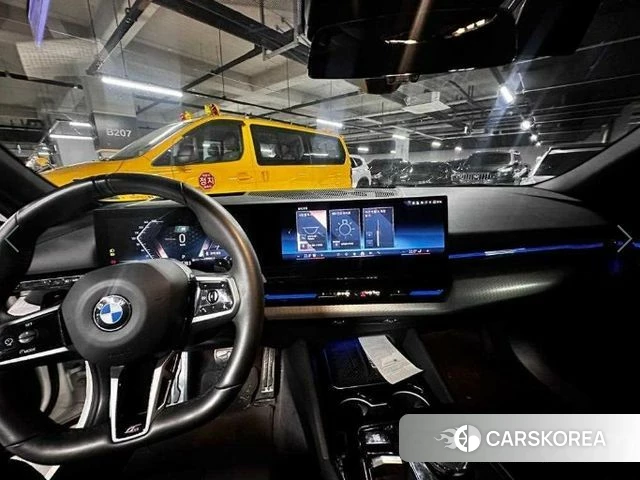 BMW 5 Series (G60) 2024 Белый из Кореи, фото 2