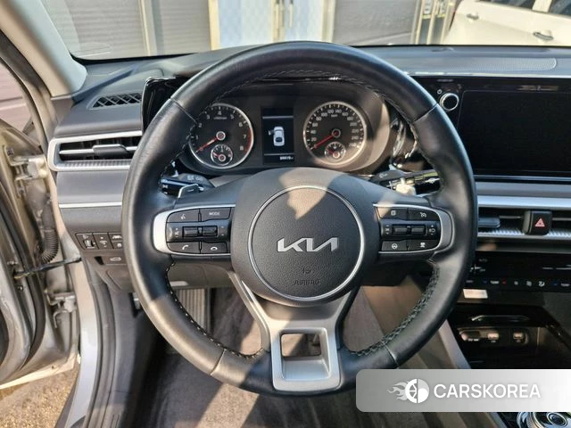 Kia K5 3rd generation 2023 Серый из Кореи, фото 2