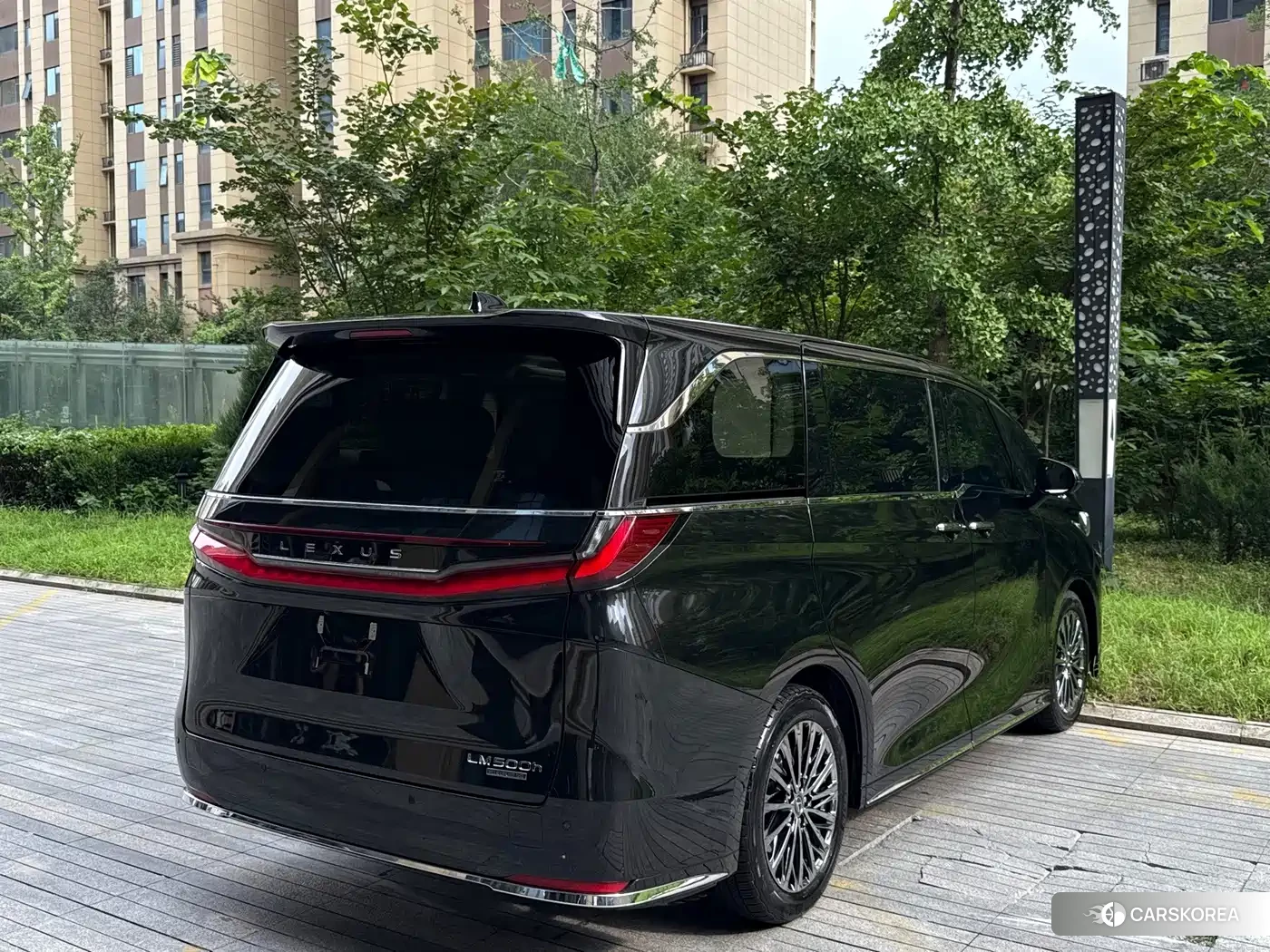 Lexus LM 2025 Черный из Китая, фото 2