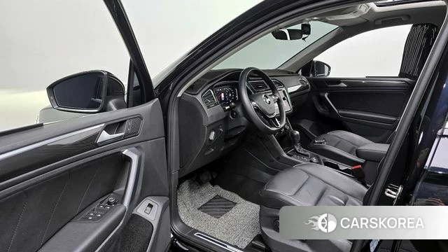 Volkswagen Tiguan second Generation 2020 Черный из Кореи, фото 2