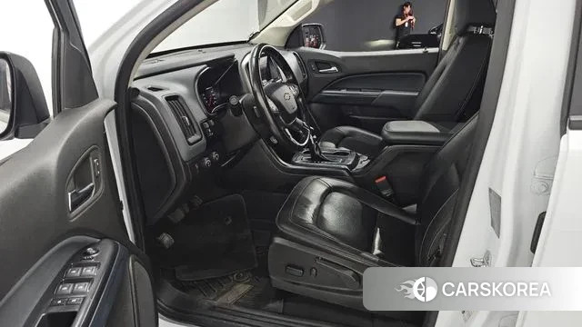 Chevrolet (GM Daewoo) Real New Colorado 2022 Белый из Кореи, фото 2