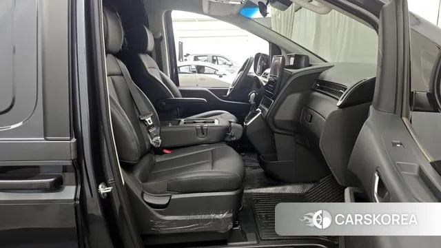 Hyundai Staria 2022 Серый из Кореи, фото 2