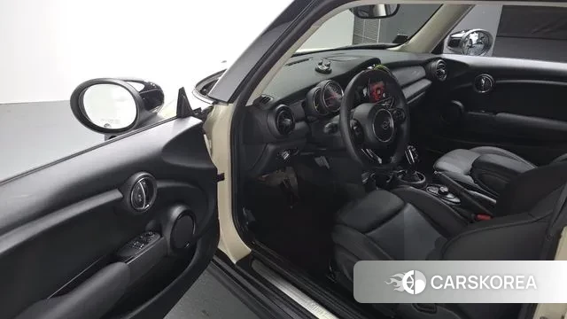 Mini Cooper 2020 Жемчужный цвет из Кореи, фото 2