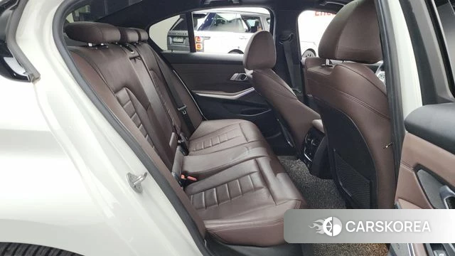 BMW 3 Series (G20) 2019 Белый из Кореи, фото 2