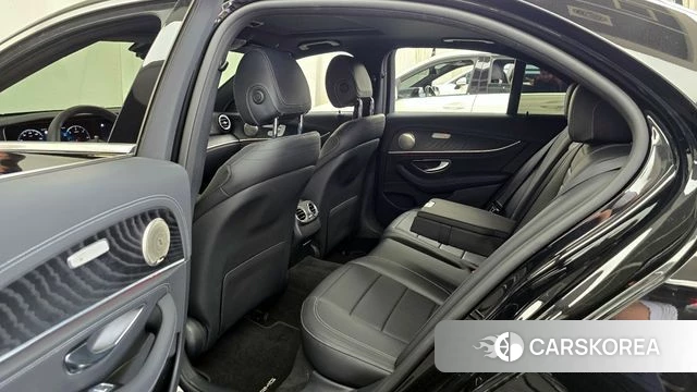 Mercedes-Benz E-Class W213 2021 Черный из Кореи, фото 2