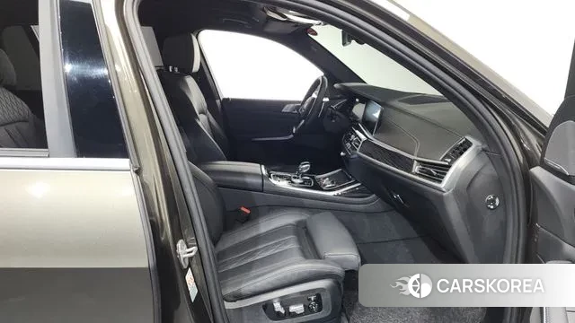 BMW X7 (G07) 2022 Серый из Кореи, фото 2