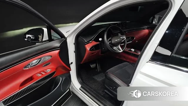 Genesis GV70 2021 Белый из Кореи, фото 2