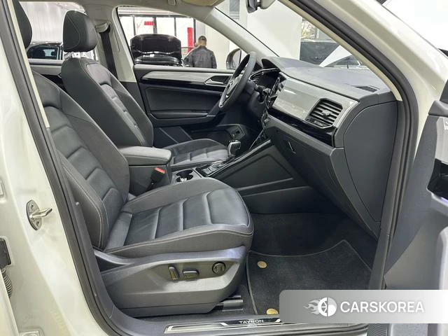 Volkswagen Tanyue 2022 Белый из Китая, фото 2