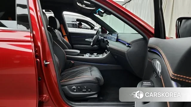 Genesis GV70 2024 Красный из Кореи, фото 2