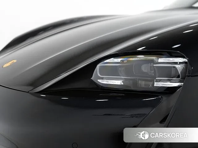 Porsche Taycan 2023 Черный из Кореи, фото 2