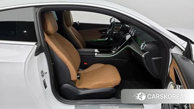 Mercedes-Benz CLE-Class C236 2024 Белый из Кореи, фото 2