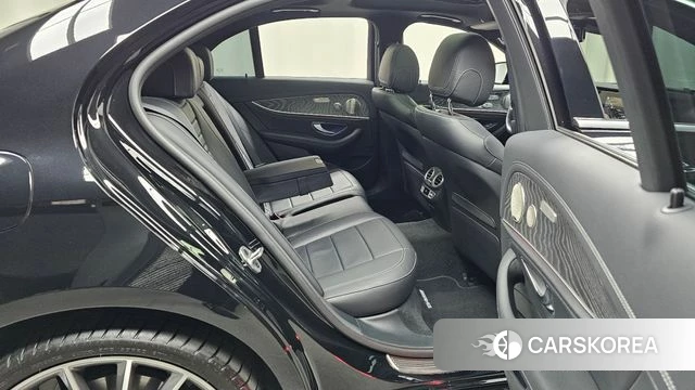 Mercedes-Benz E-Class W213 2022 Черный из Кореи, фото 2