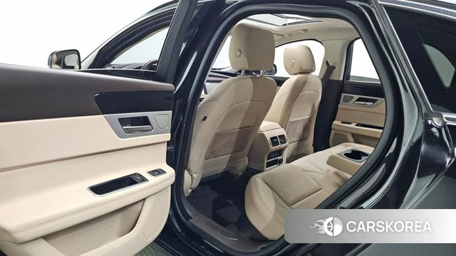 Jaguar XF (X260) 2018 Черный из Кореи, фото 2