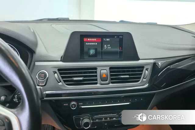 BMW 1 series 2018 Синий из Китая, фото 2