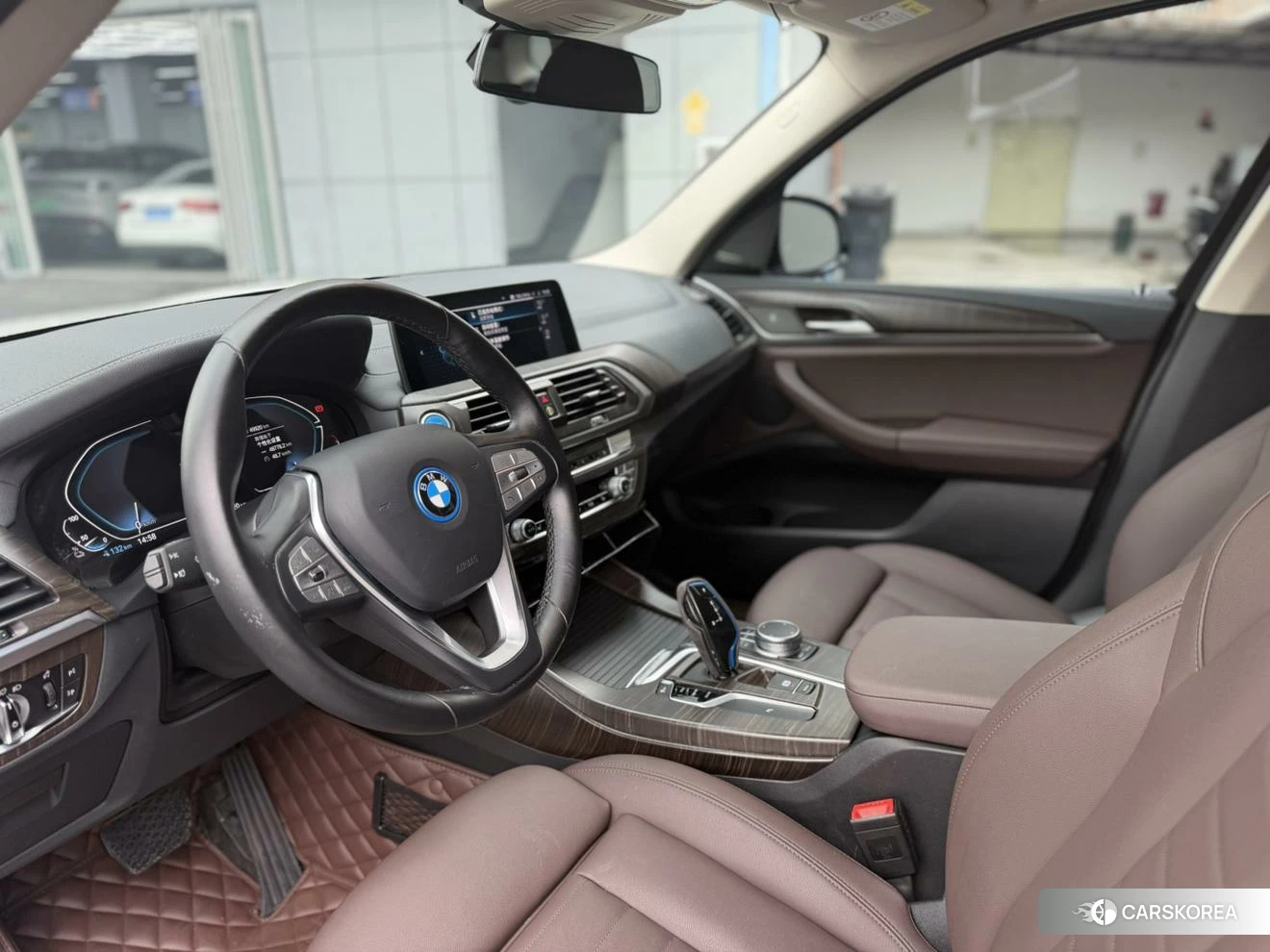 BMW iX3 2021 Белый из Китая, фото 2