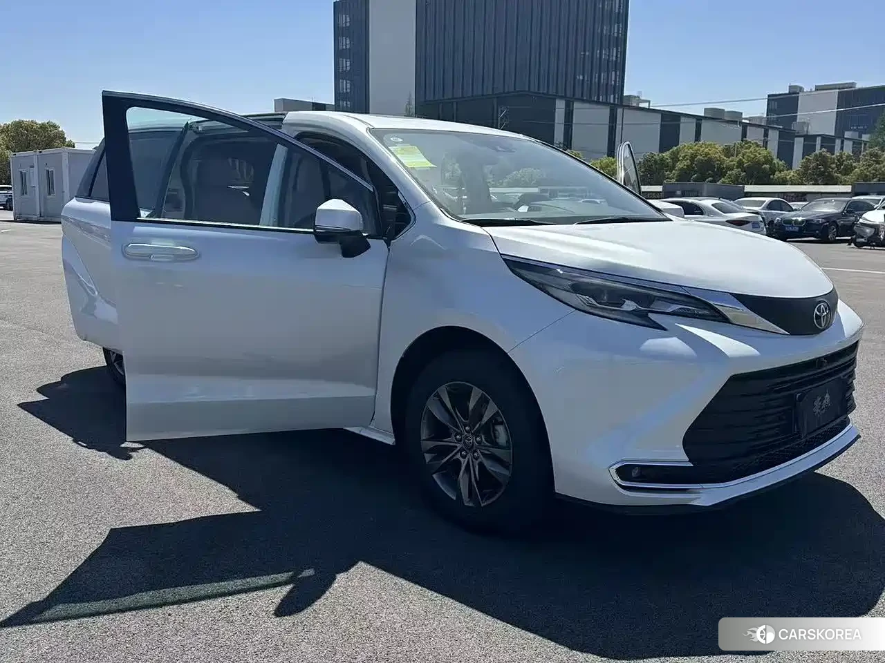 Toyota Sienna 2026 Белый из Китая, фото 2