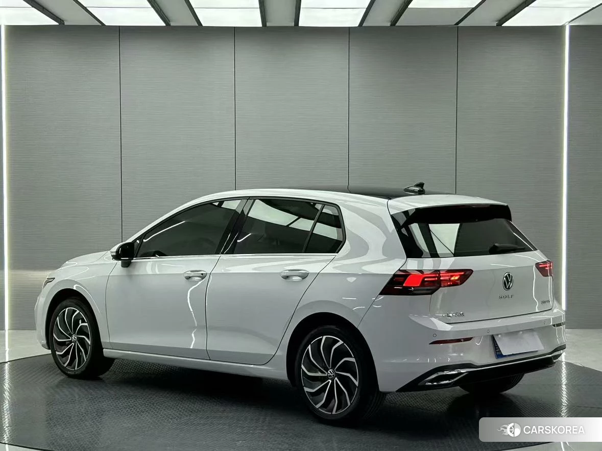 Volkswagen Golf 2020 Белый из Китая, фото 2