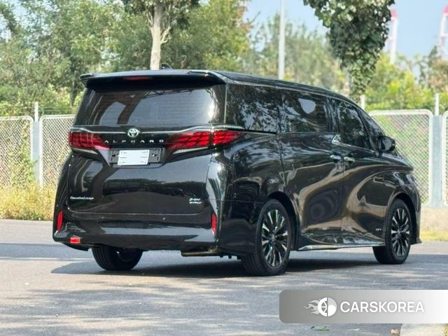 Toyota Elfa 2026 Черный из Китая, фото 2