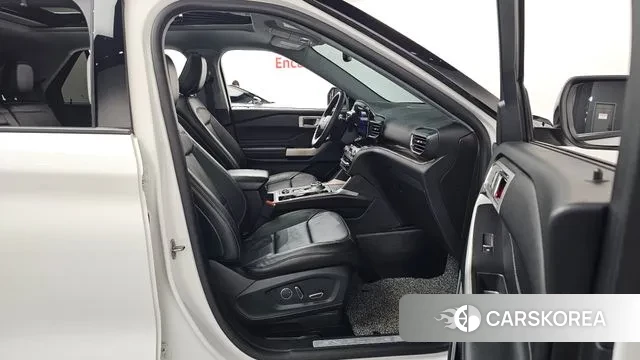 Ford Explorer 6th Generation 2020 Белый из Кореи, фото 2