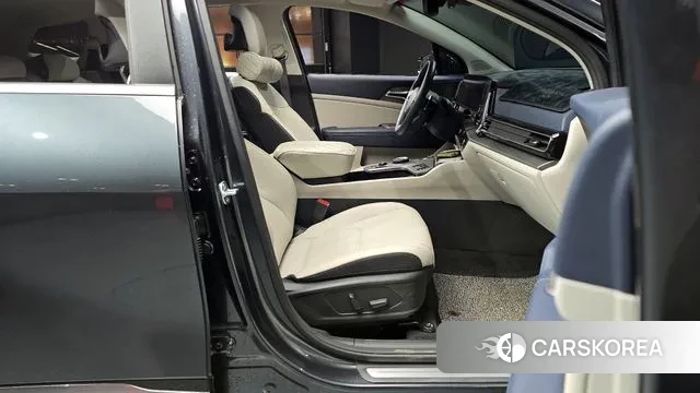 Kia Sportage 5th Generation 2024 Серый из Кореи, фото 2