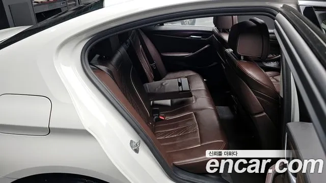 BMW 5 Series (G30) 2020 Белый из Кореи, фото 2