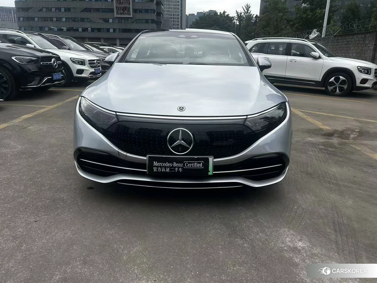 Mercedes-Benz EQS 2023 Серебристо-серый из Китая, фото 2
