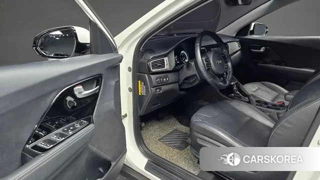 Kia Niro 2019 Белый из Кореи, фото 2