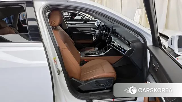 Audi A6 (C8) 2020 Белый из Кореи, фото 2