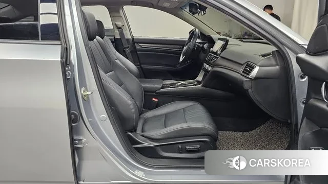 Honda Accord 10th Generation 2019 Серебристо-серый из Кореи, фото 2