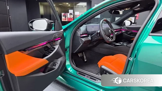 BMW M5 (G90) 2025 Зеленый из Кореи, фото 2