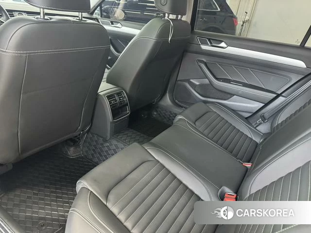 Volkswagen Magotan 2023 Черный из Китая, фото 2