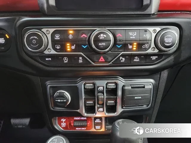 Jeep Wrangler (JL) 2023 Белый из Кореи, фото 2