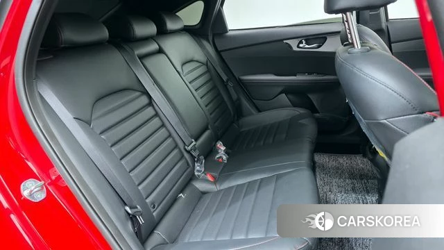 Kia The New K3 2nd generation 2024 Красный из Кореи, фото 2