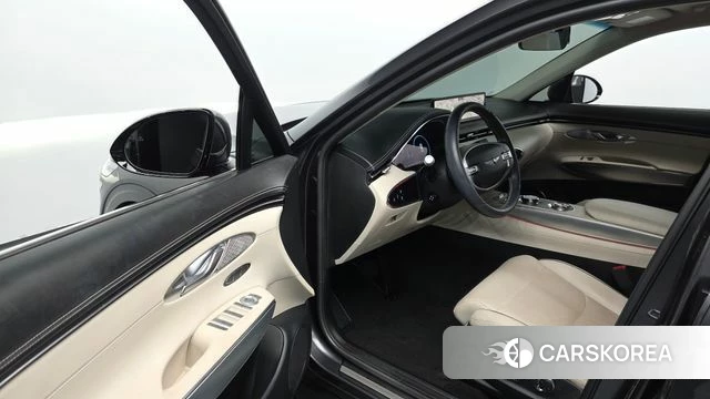 Genesis GV70 2021 Серый из Кореи, фото 2