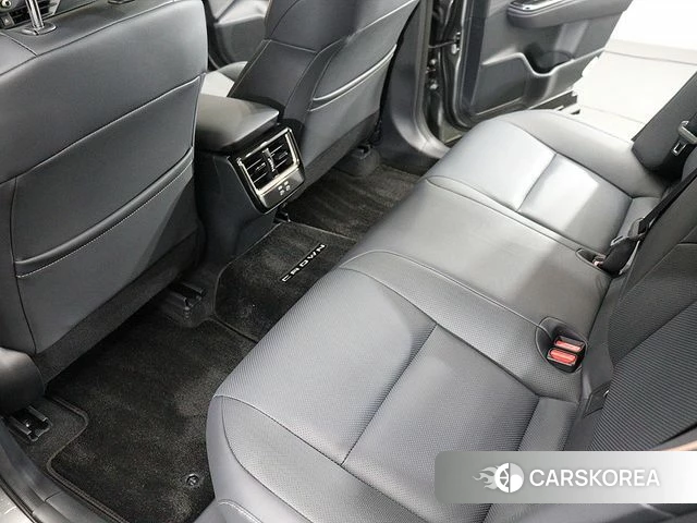 Toyota Crown Crossover 2025 Серый из Кореи, фото 2