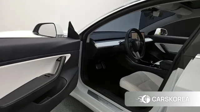 Tesla Model 3 2020 Белый из Кореи, фото 2