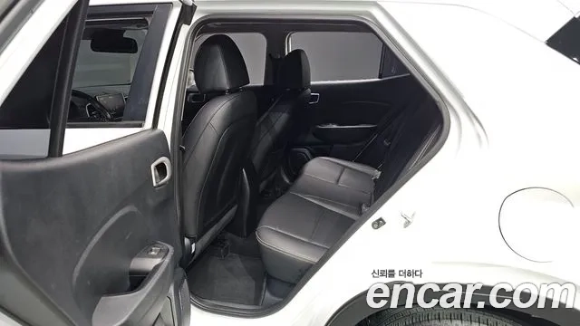 Hyundai Venue 2022 Белый из Кореи, фото 2