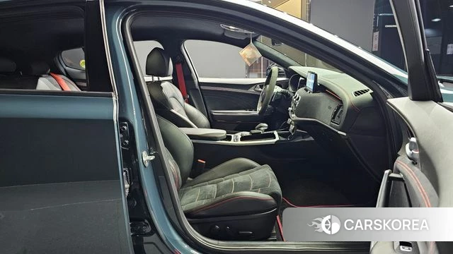 Kia Stinger Meister 2022 Темно-зеленый из Кореи, фото 2