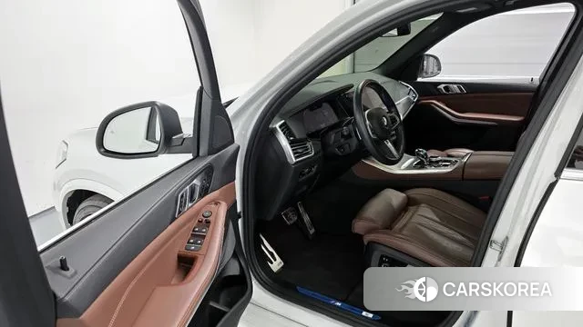 BMW X5 (G05) 2022 Белый из Кореи, фото 2