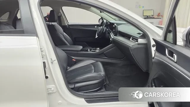 Kia K5 3rd generation 2022 Белый из Кореи, фото 2