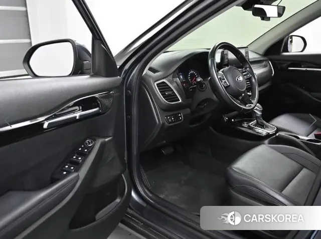 Kia Seltos 2020 Серый из Кореи, фото 2