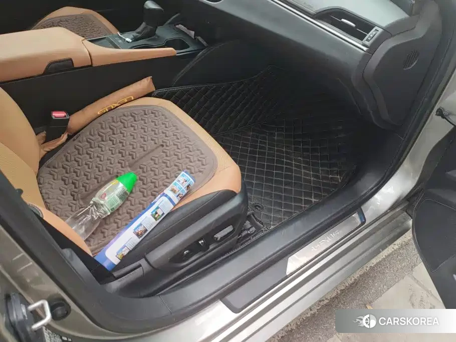 Lexus ES 2023 Silver/gray из Китая, фото 2