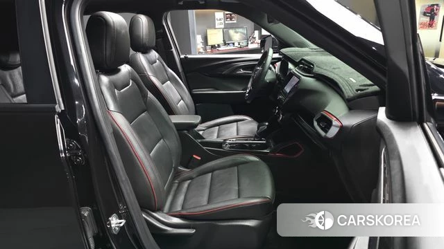 Chevrolet (GM Daewoo) Trailblazer 2022 Черный из Кореи, фото 2
