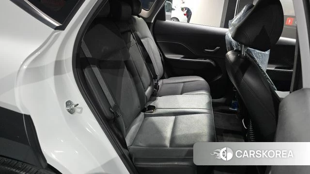 Hyundai Kona (SX2) 2023 Белый из Кореи, фото 2